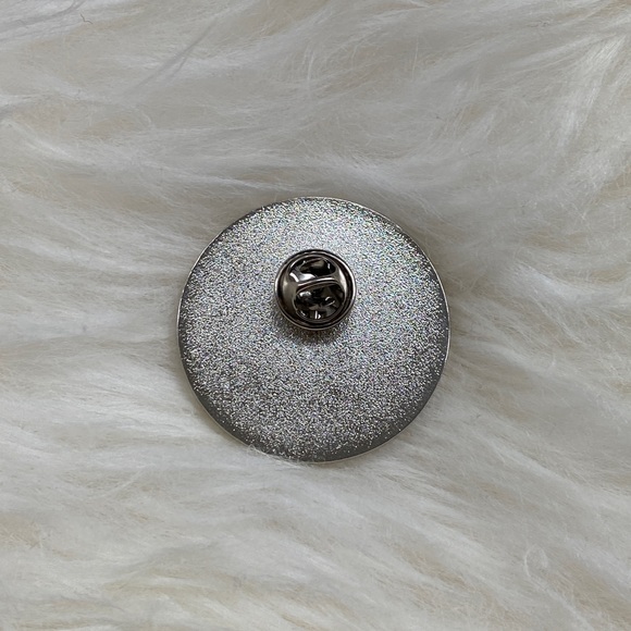 Marvel enamel pin - Picture 4 of 4